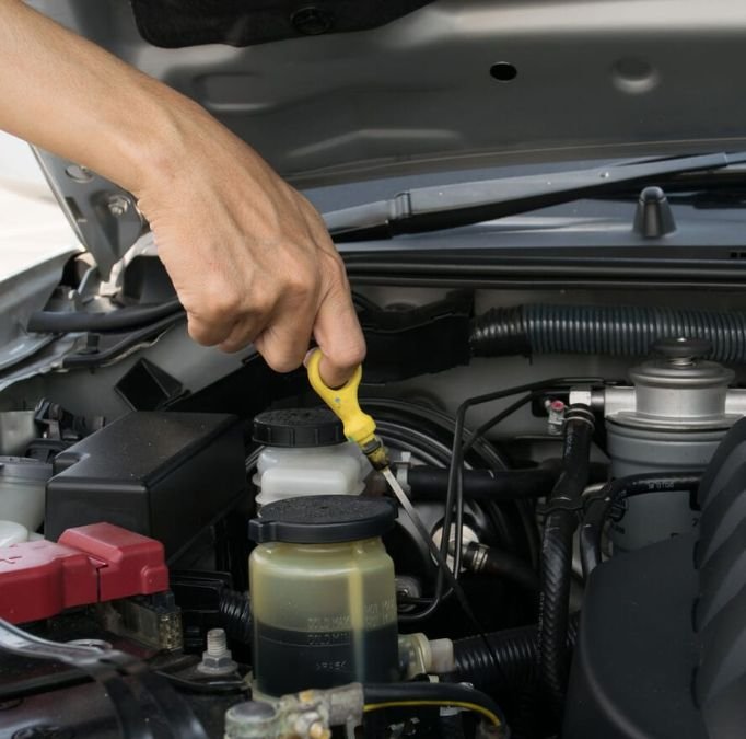 Check engine Oil in Dipstick Dubai